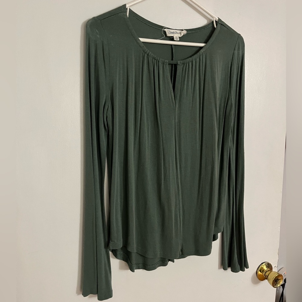 Green long sleeve top